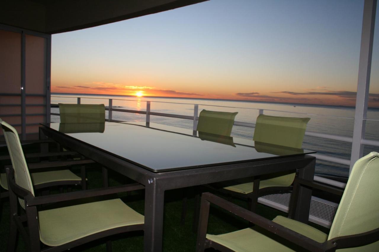 Apartamento En Primera Linea/Beachfront Apartment ฟูเอนฮิโรลา ภายนอก รูปภาพ
