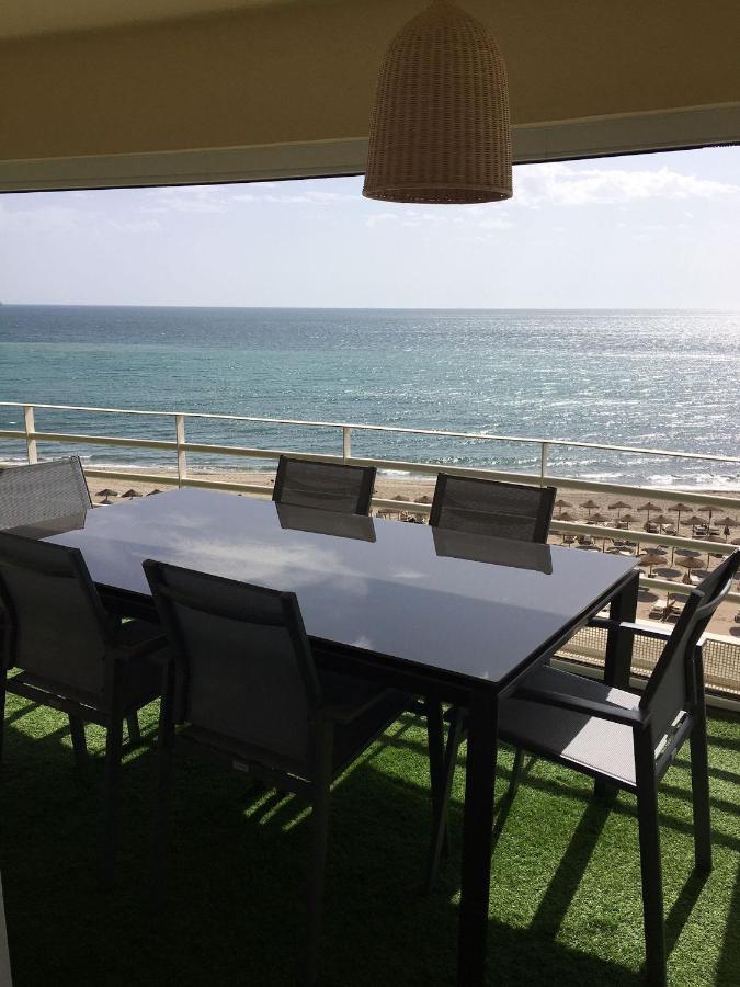 Apartamento En Primera Linea/Beachfront Apartment ฟูเอนฮิโรลา ภายนอก รูปภาพ
