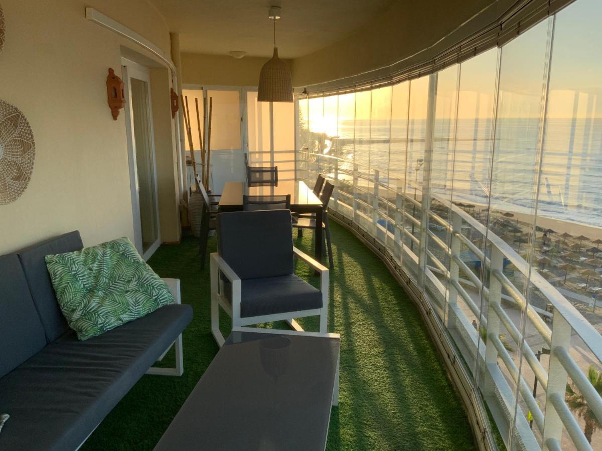 Apartamento En Primera Linea/Beachfront Apartment ฟูเอนฮิโรลา ภายนอก รูปภาพ