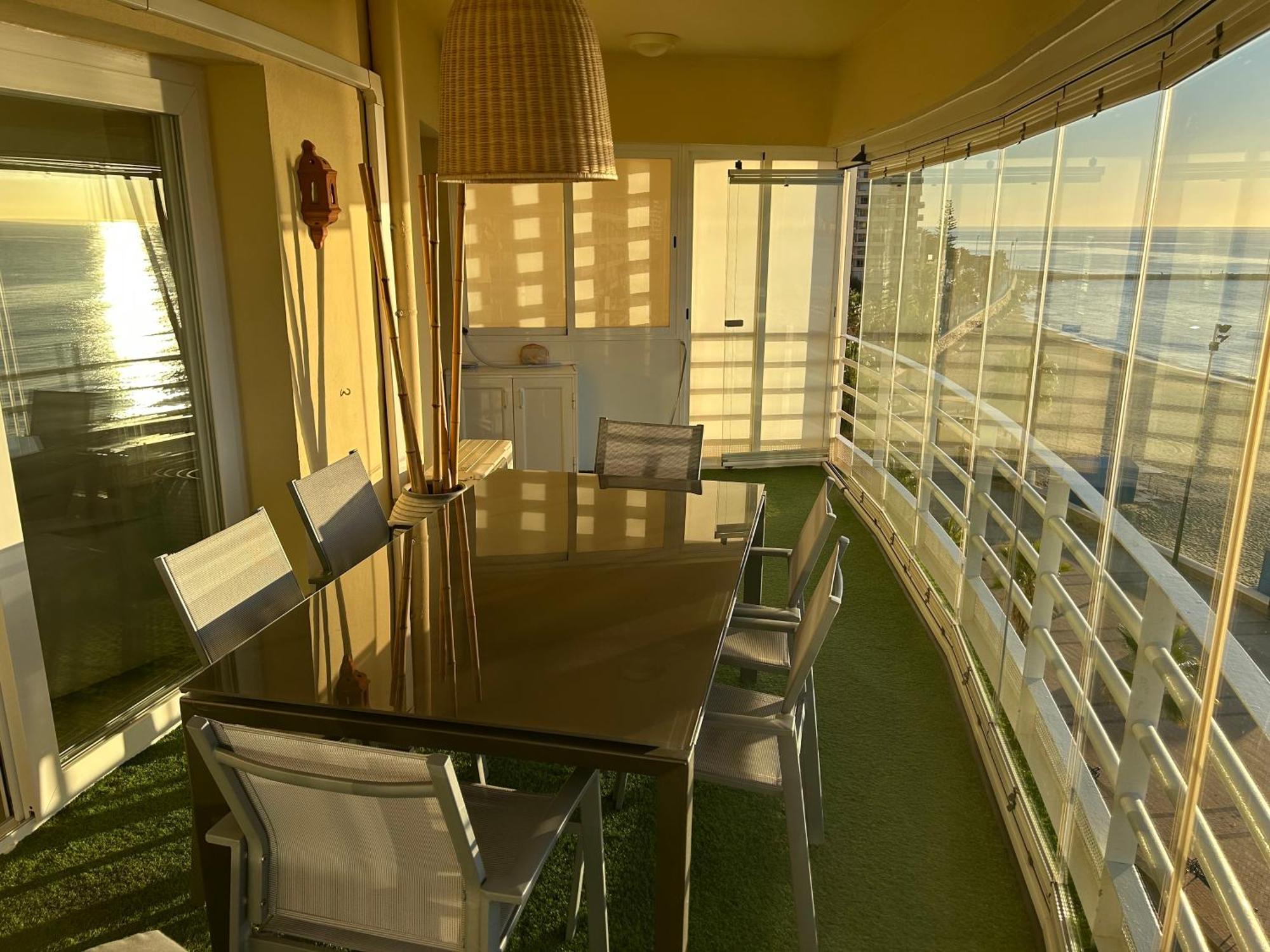 Apartamento En Primera Linea/Beachfront Apartment ฟูเอนฮิโรลา ภายนอก รูปภาพ