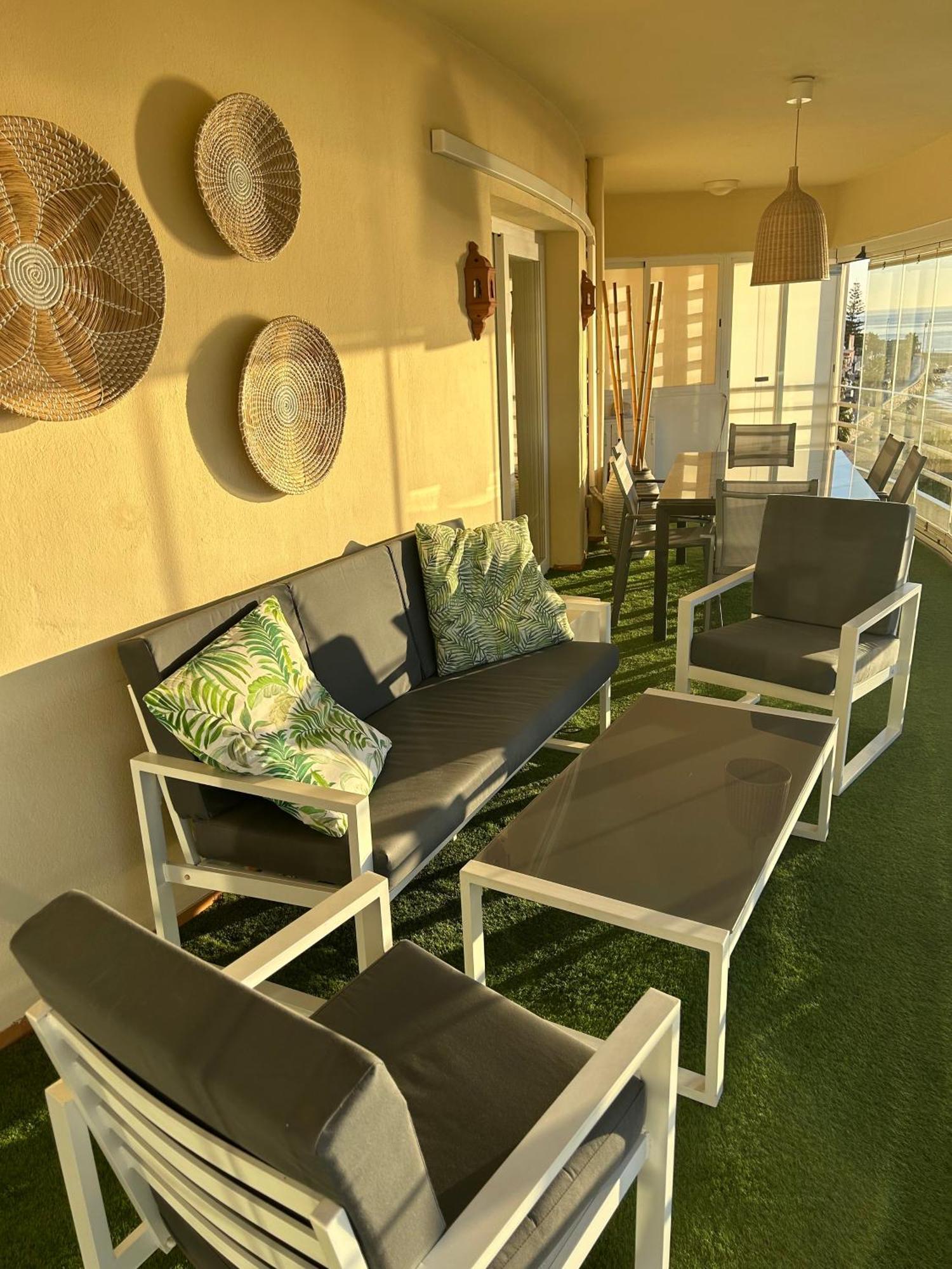 Apartamento En Primera Linea/Beachfront Apartment ฟูเอนฮิโรลา ภายนอก รูปภาพ