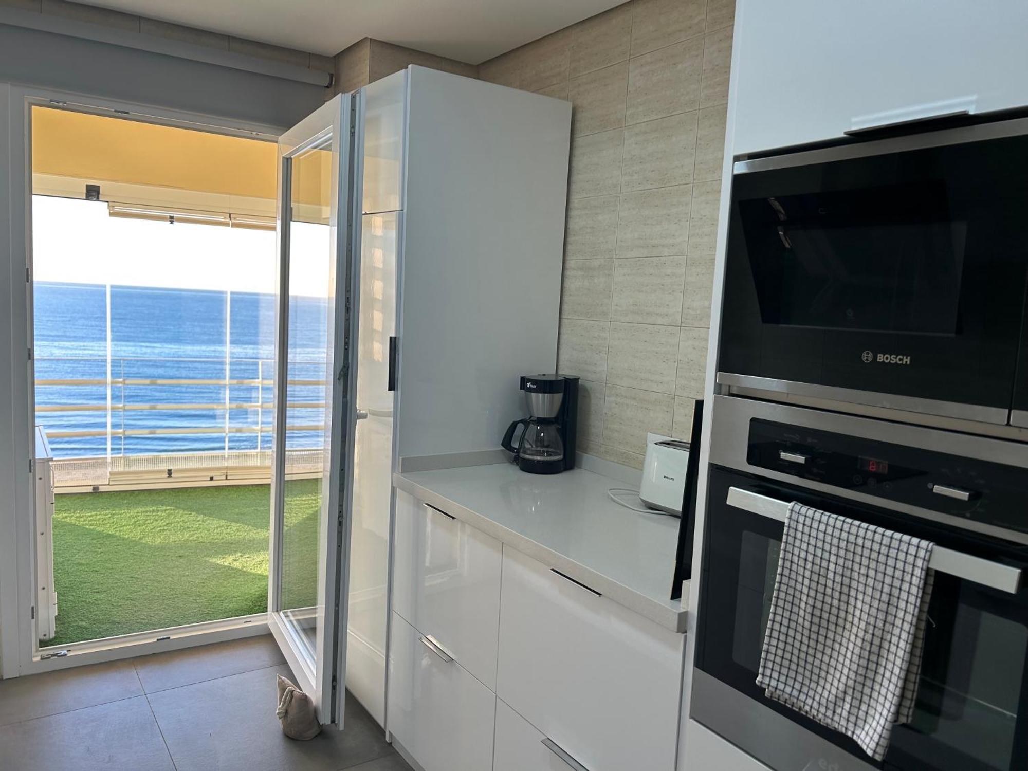 Apartamento En Primera Linea/Beachfront Apartment ฟูเอนฮิโรลา ภายนอก รูปภาพ