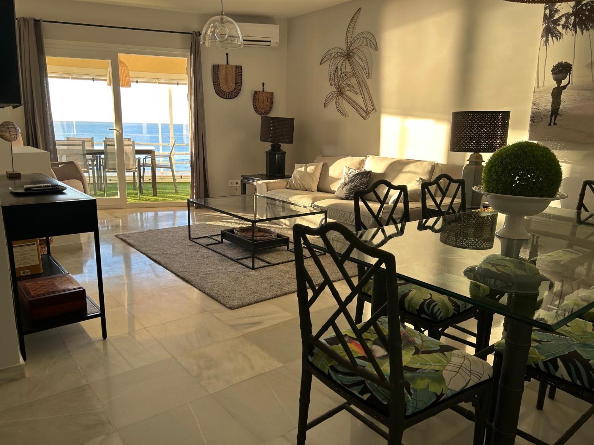 Apartamento En Primera Linea/Beachfront Apartment ฟูเอนฮิโรลา ภายนอก รูปภาพ